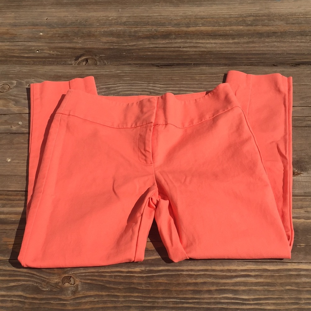 Le Chateau Capri Pants